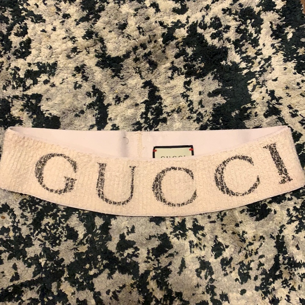 worn once for photoshoot ,no damages ,no flaws